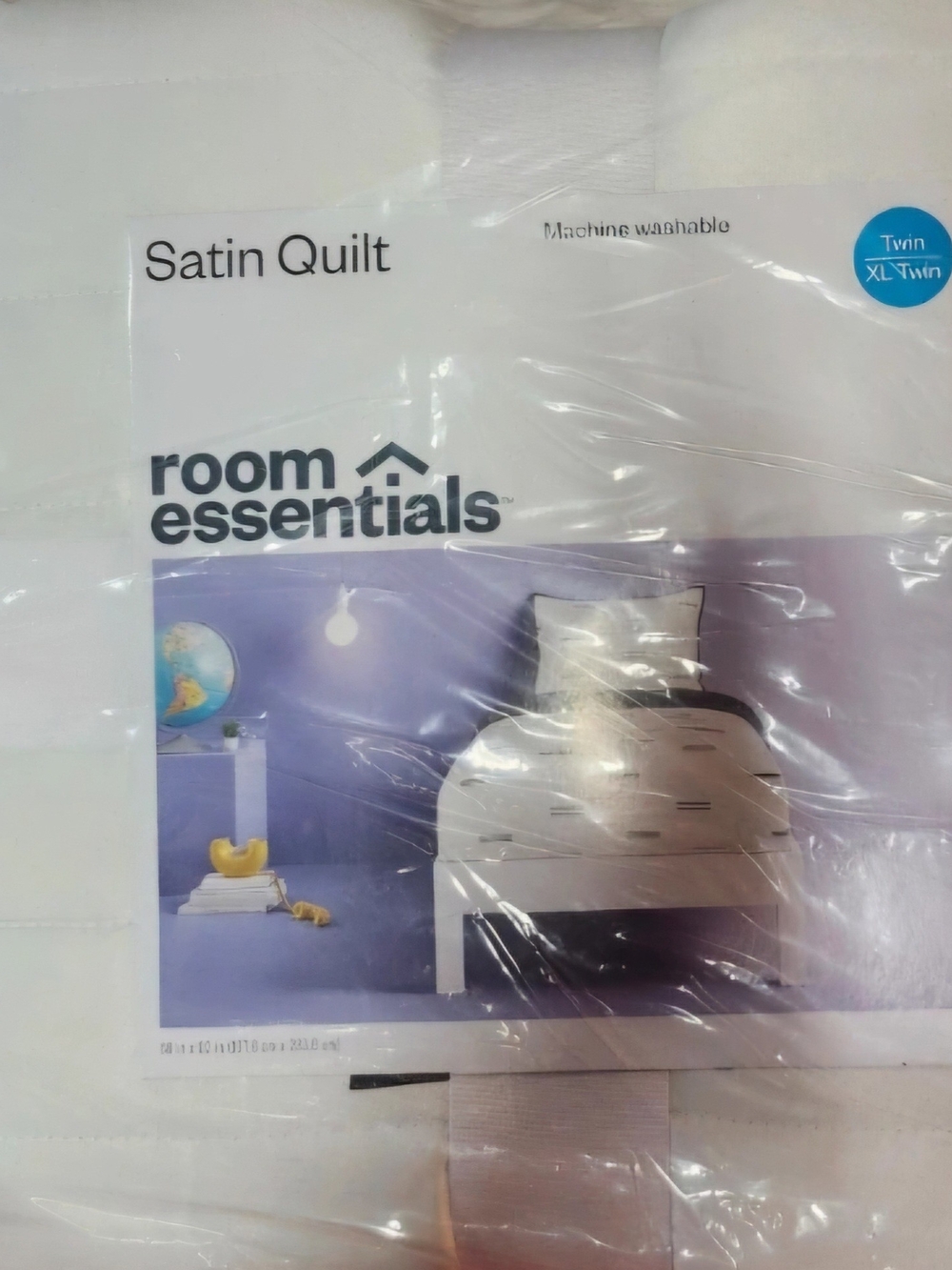 Room Essentials Satin Quilt White Quilt NWT